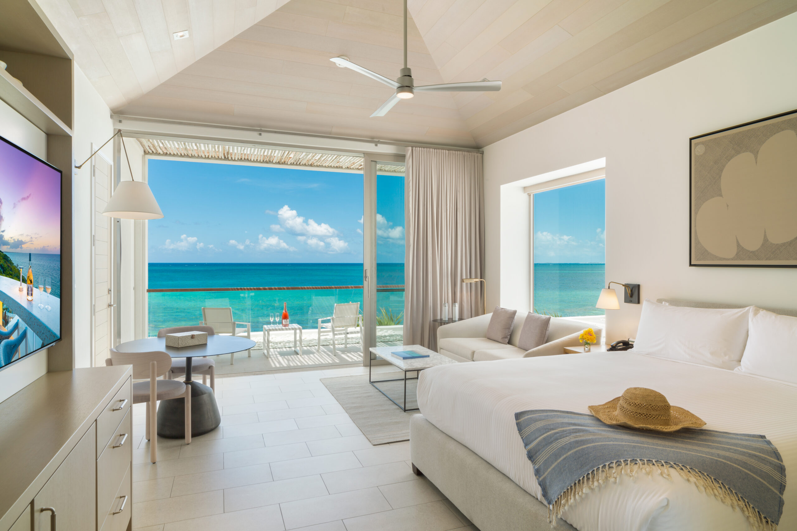 Oceanfront Pool Studio Bedroom1